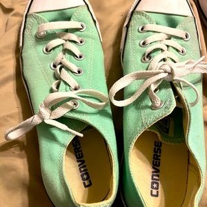 Size 9 Converse mint-green gently used low tops